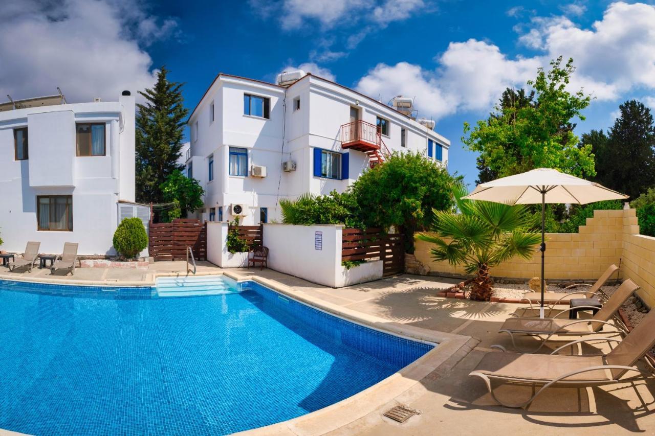 Апартаменты Townhouse By The Sea Pirate Harbor Пафос Экстерьер фото